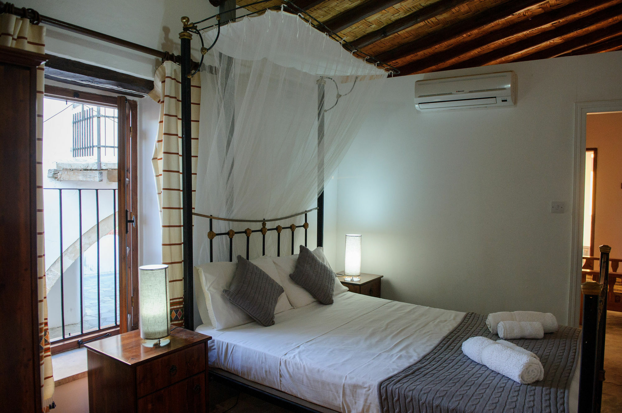 Teacher'S House Maroni Esterno foto